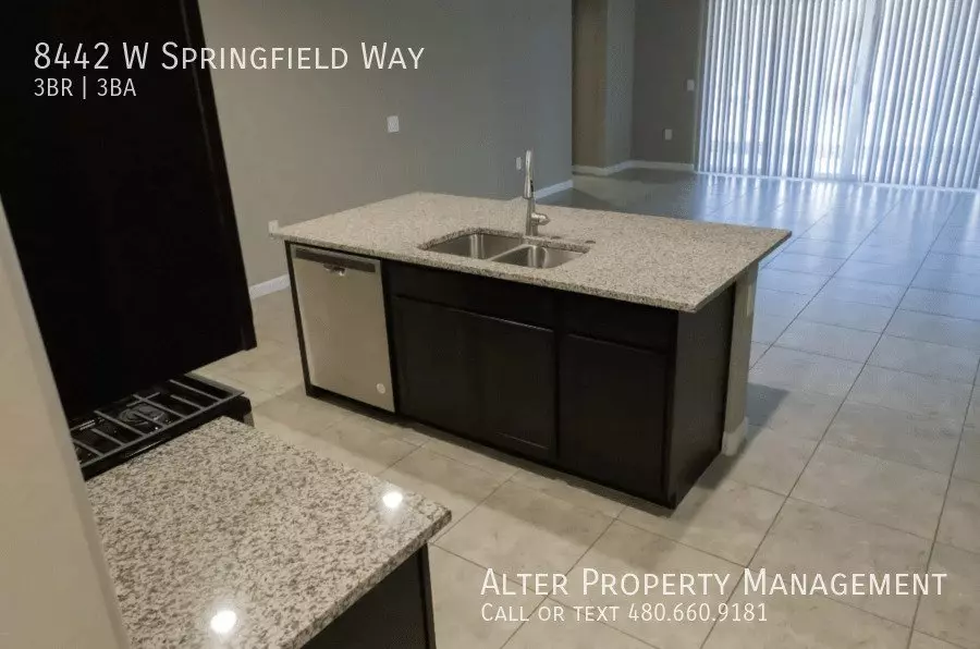 8442 West Springfield Way, Florence, AZ 85132 photo 3