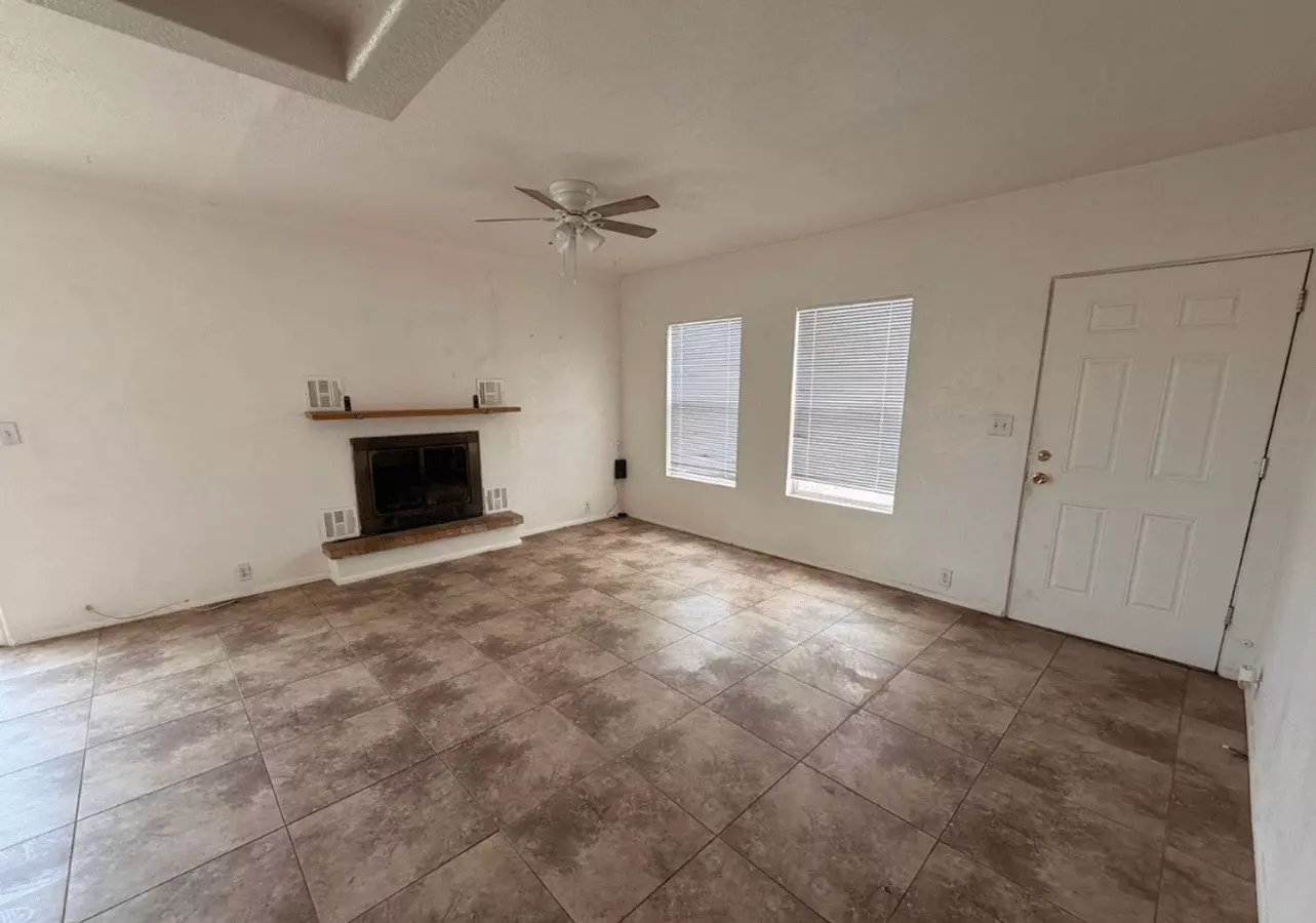 211 Desoto St Florence, AZ 85132 photo 2