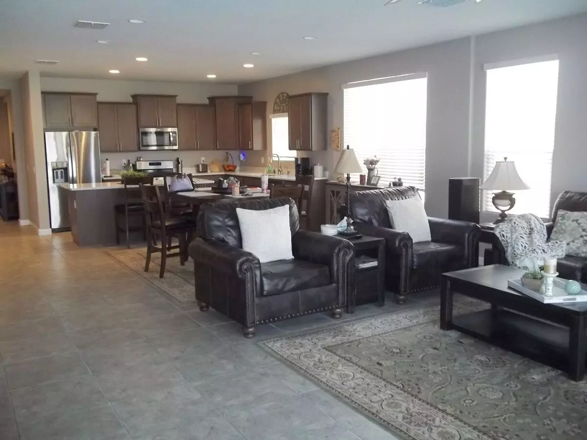 8508 West Rushmore Way, Florence, AZ 85132 photo 5