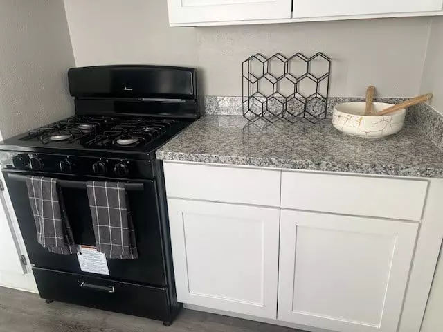 La Bella Apartments photo 2
