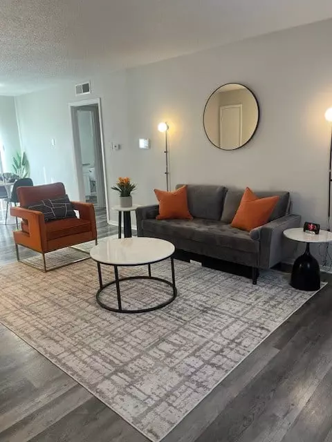 La Bella Apartments photo 4