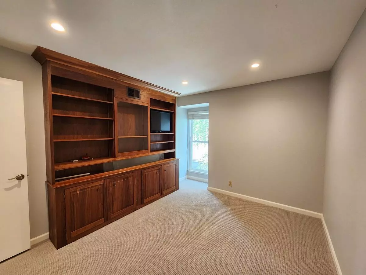 Foster City 3 Bedroom photo 2