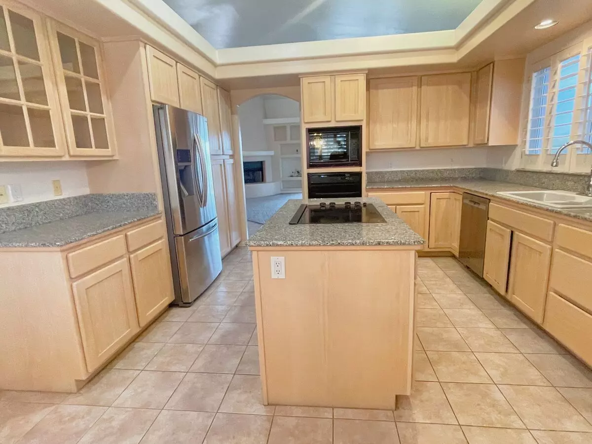 16044 E Sunflower Dr photo 2