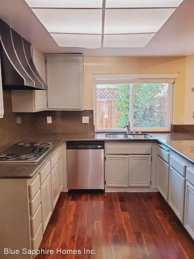 Updated Single Family Home With Additional Home Office Space photo 5