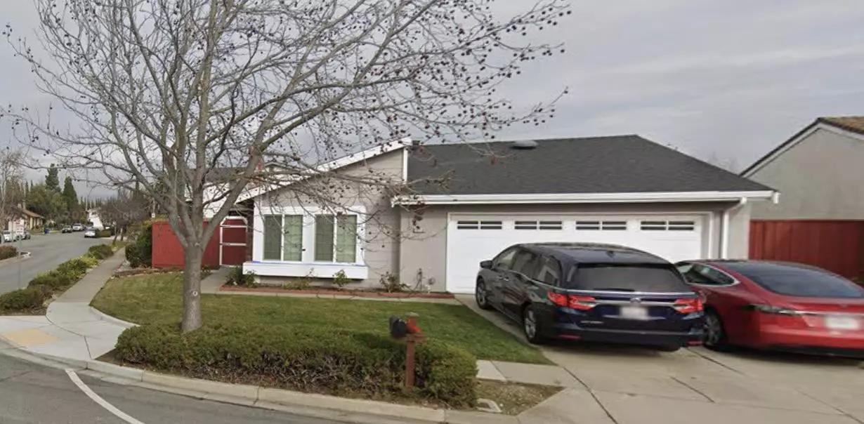 33710 Shylock DR photo 2