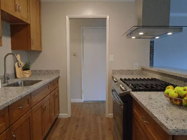 Cedar Apartments photo 4