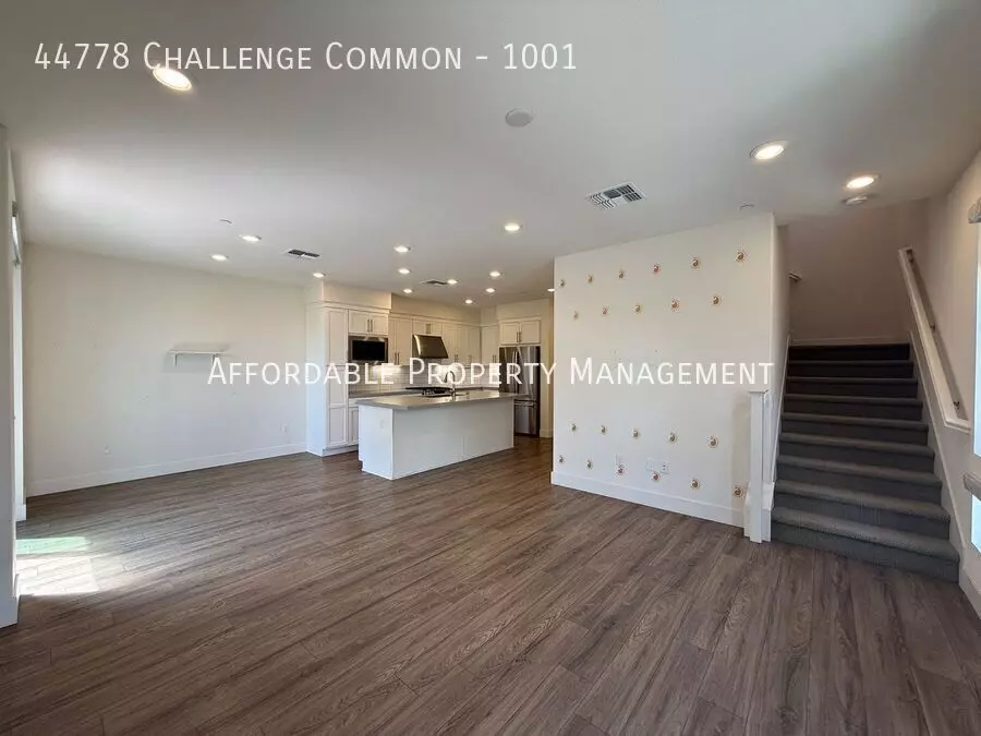 44778 Challenge Cmn photo 3