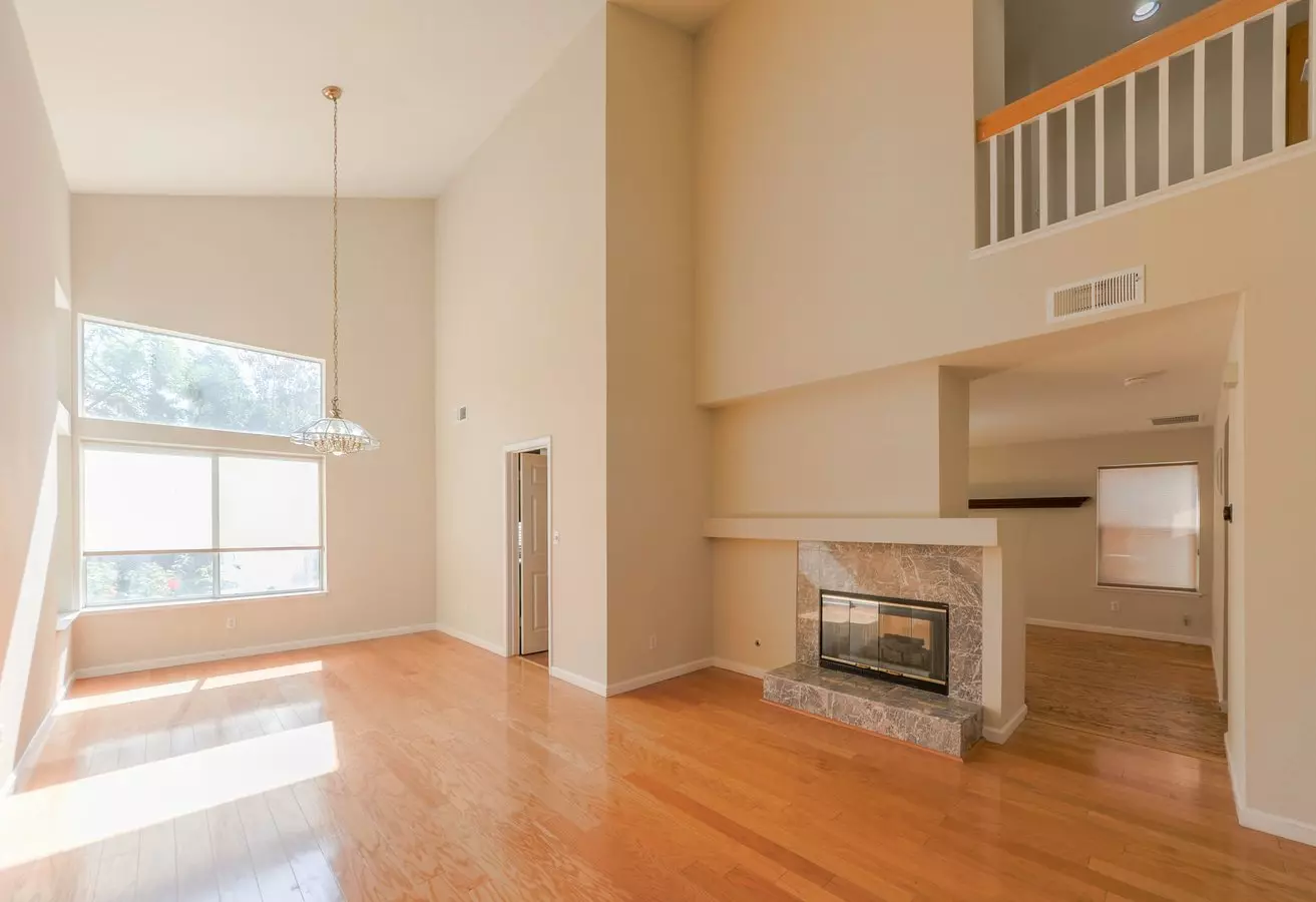 556 Calistoga Cir photo 3