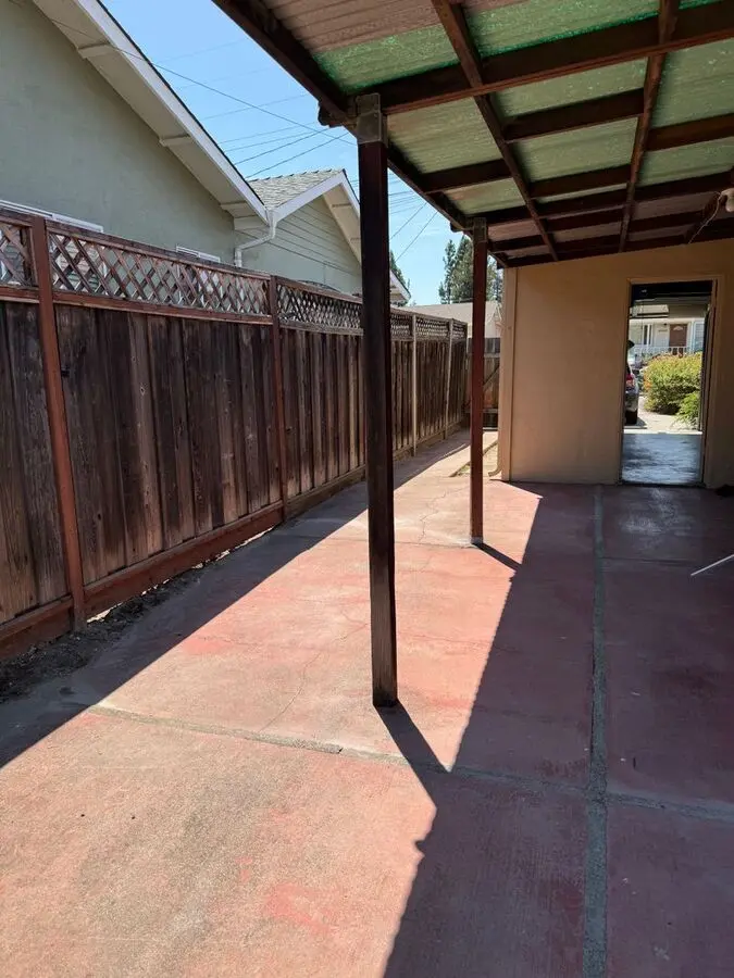 Coming Soon / 4br - 2358Sqft - The Most Gorgeous Rental Home In The Mission photo 4