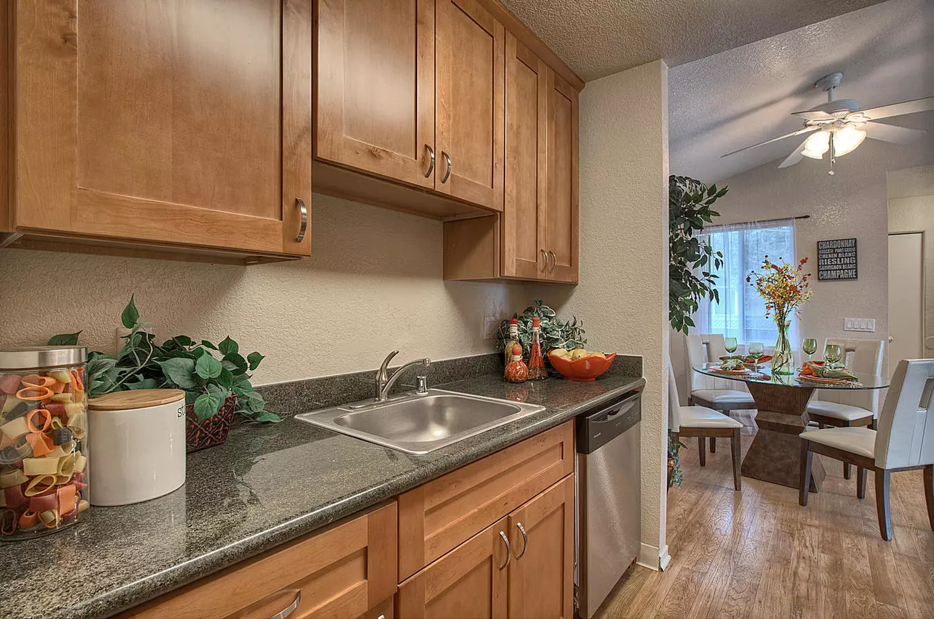 Regency Square Apartments photo 5