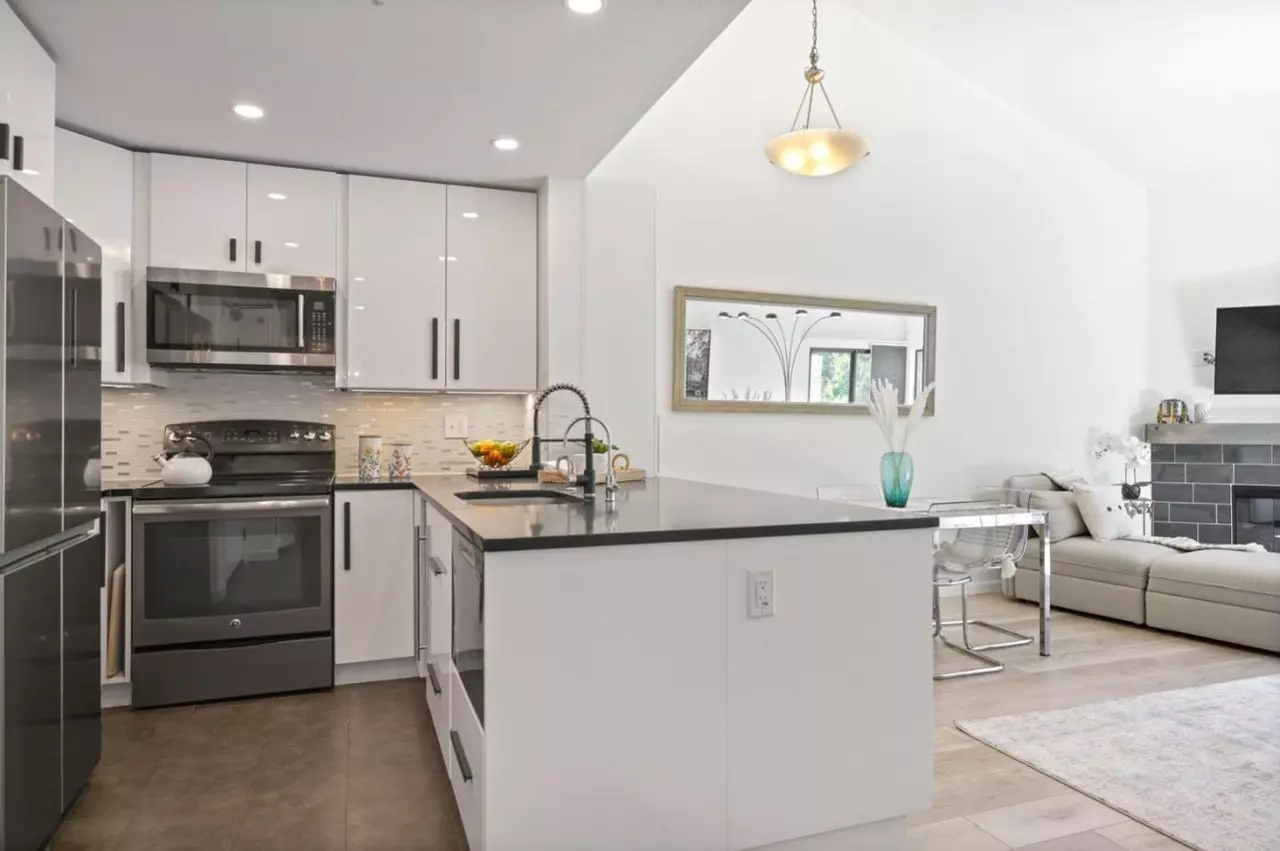 39034 Guardino Dr photo 3