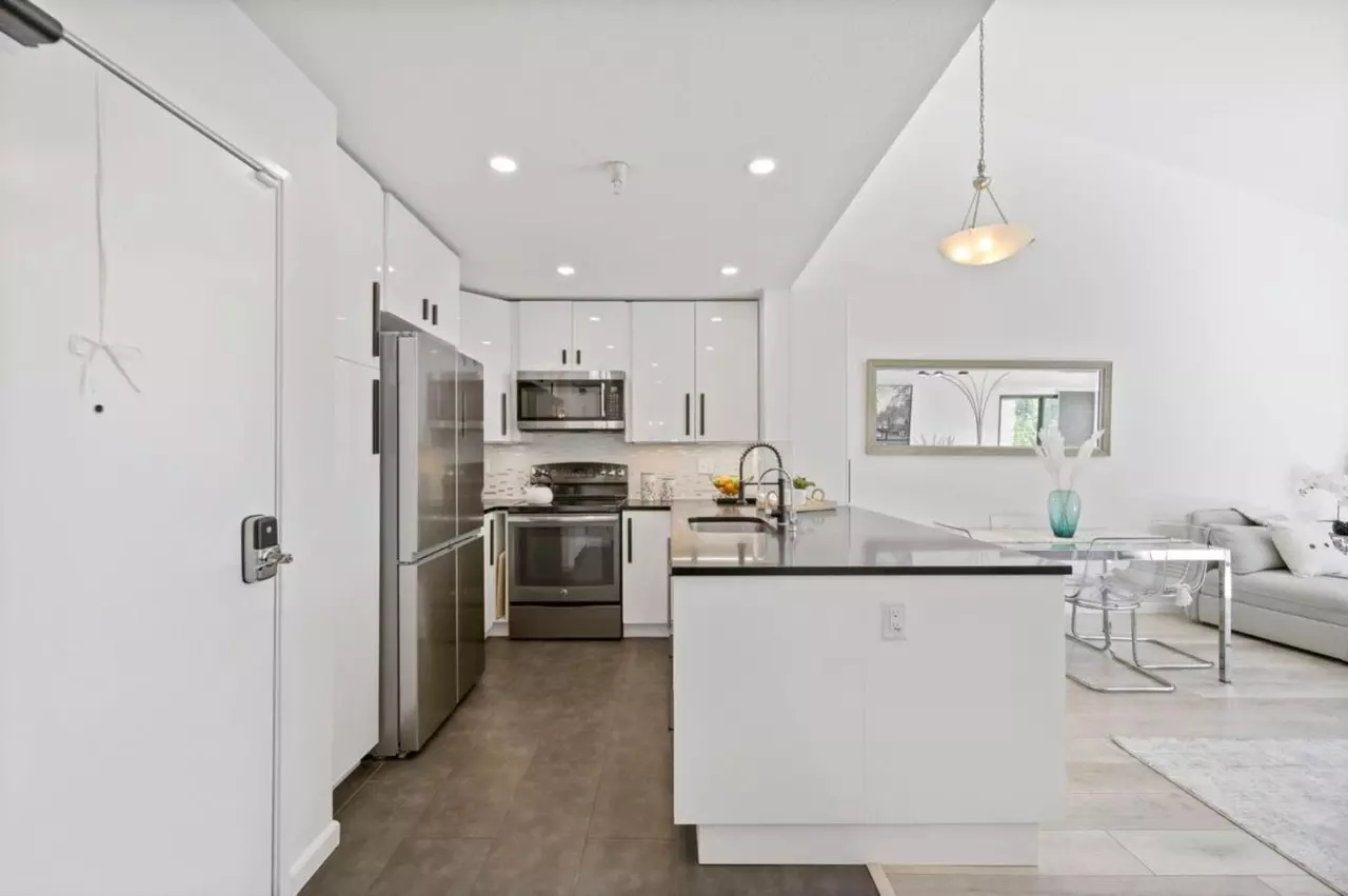 39034 Guardino Dr photo 2