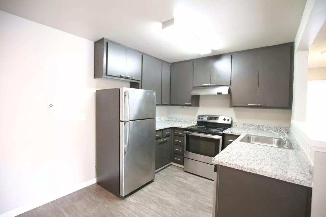 4163 Irvington Ave. photo 3