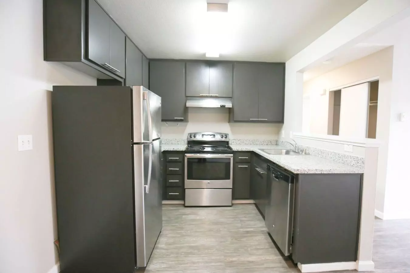 4163 Irvington Ave. photo 4