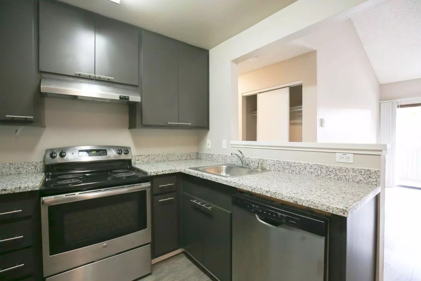 4163 Irvington Ave. photo 5