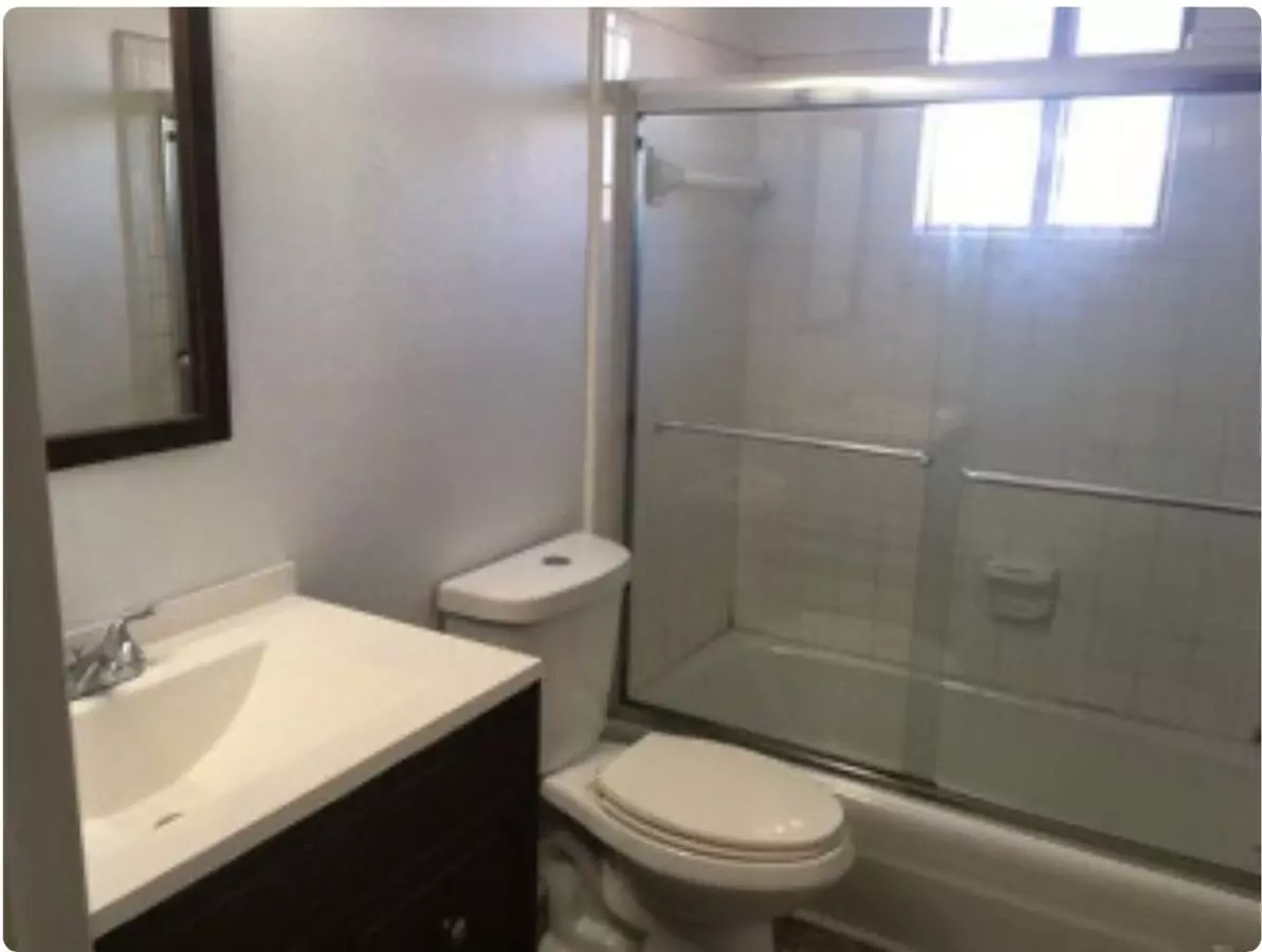 115 Strand st photo 3