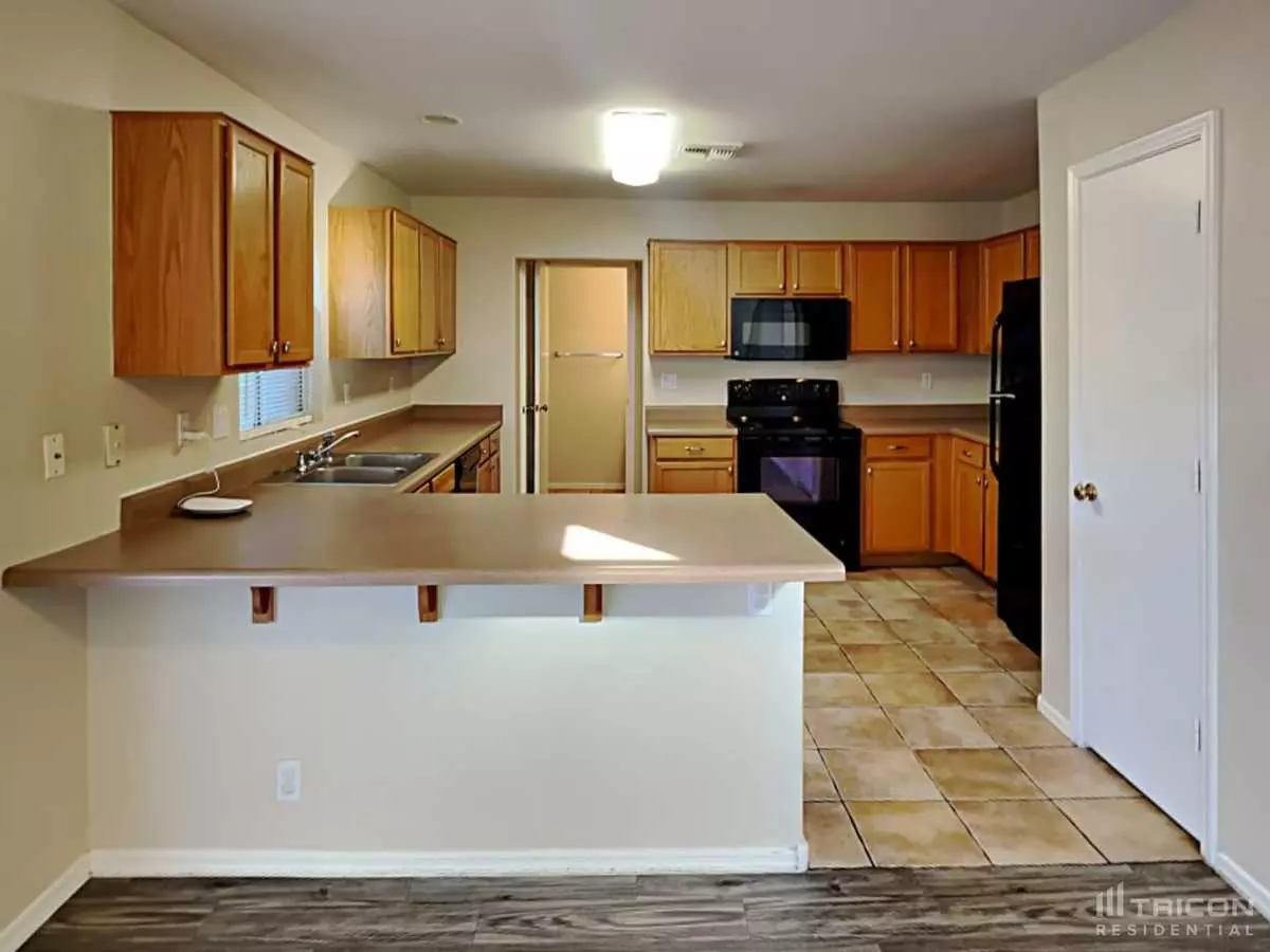 1388 South Portland Avenue, Gilbert, AZ 85296 photo 5