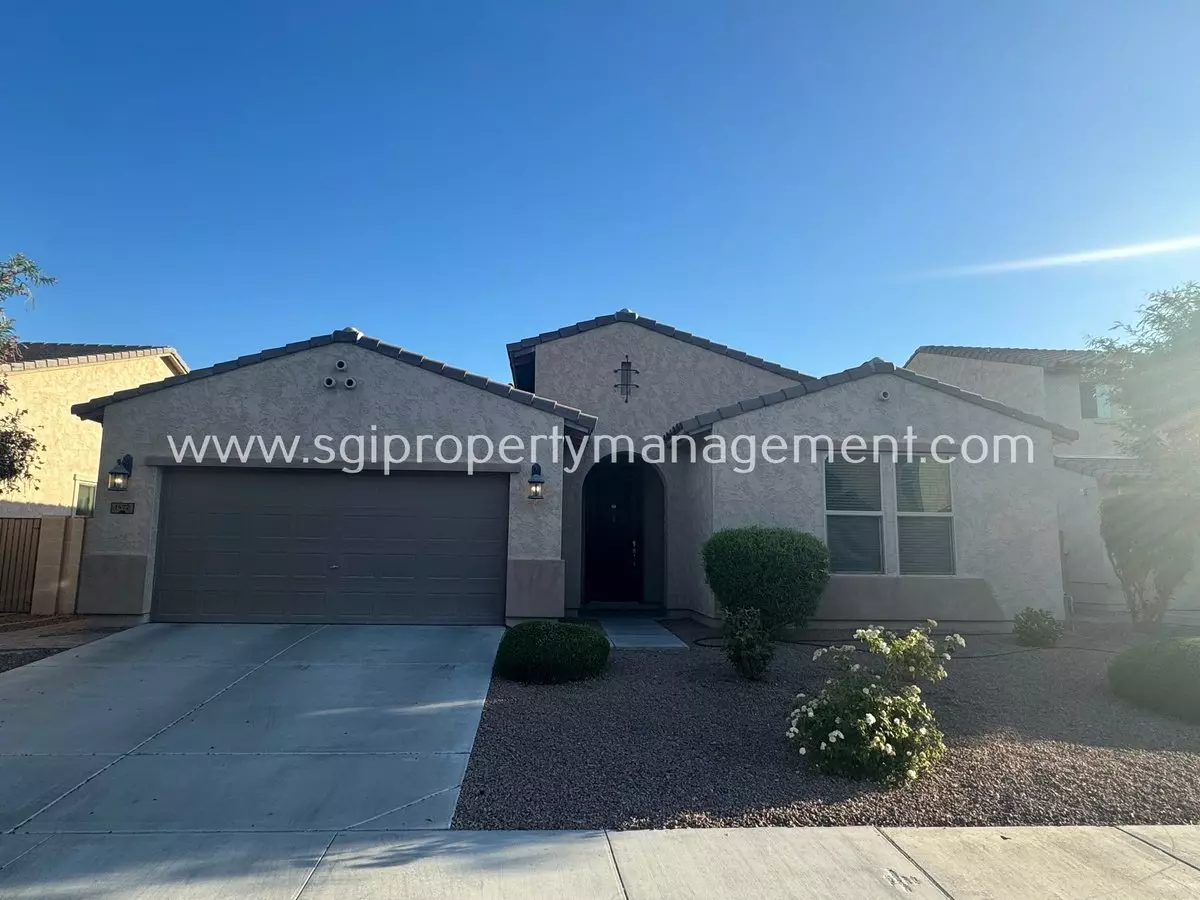 1472 E Flamingo Way photo 4