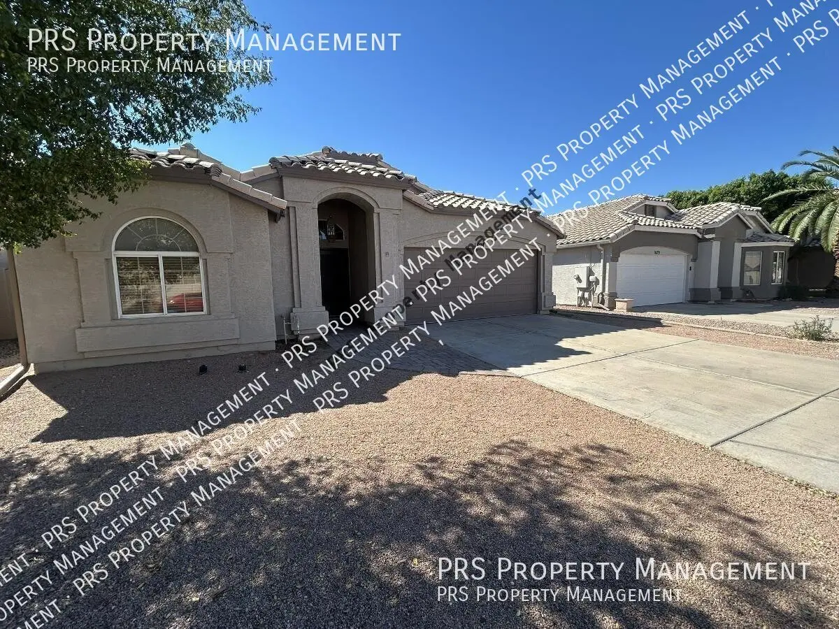 1671 W Princeton Ave photo 3