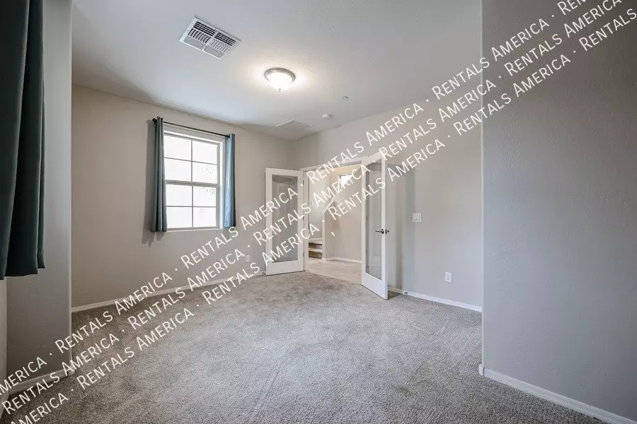 1701 East Dogwood Lane, Gilbert, AZ 85295 photo 3