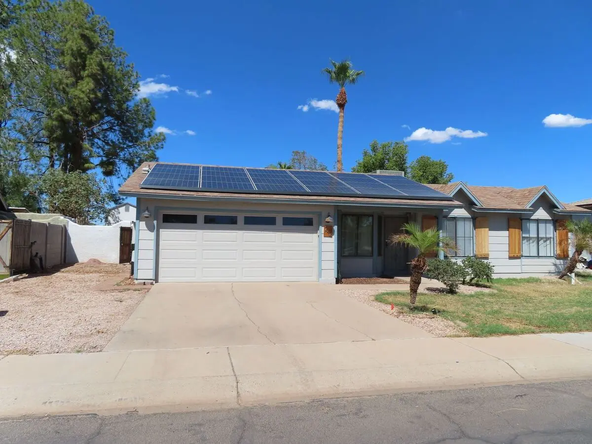 242 E Leah Ln