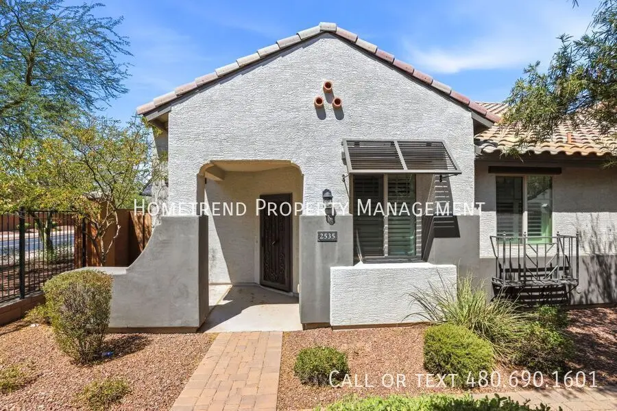 2535 E Vermont Dr photo 2