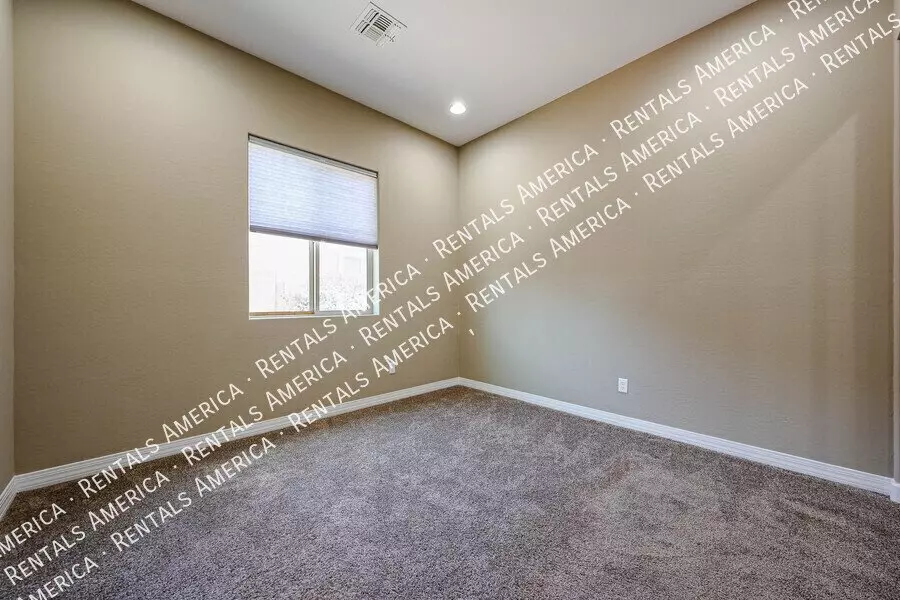 3325 E Coconino Dr photo 5