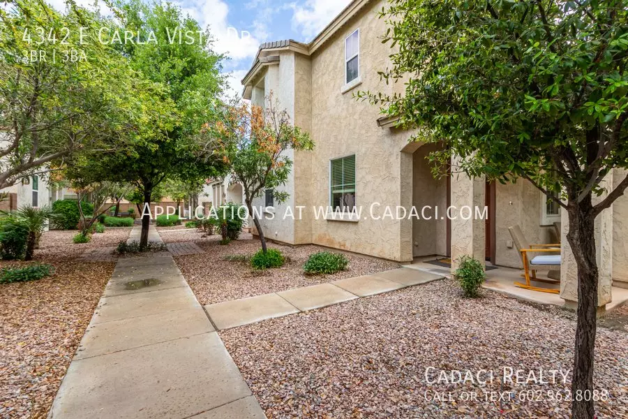 4342 East Carla Vista Drive, Gilbert, AZ 85295 photo 2