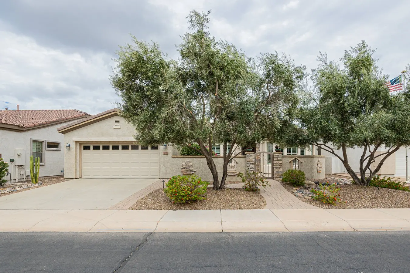 4652 E Donato Dr photo 4
