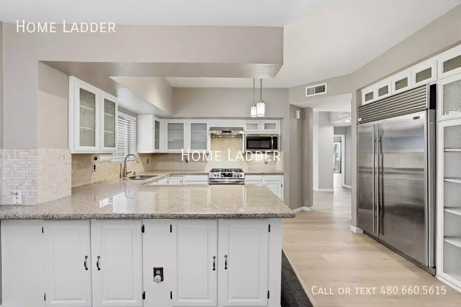 514 S Marina Dr Gilbert, AZ 85233 photo 3