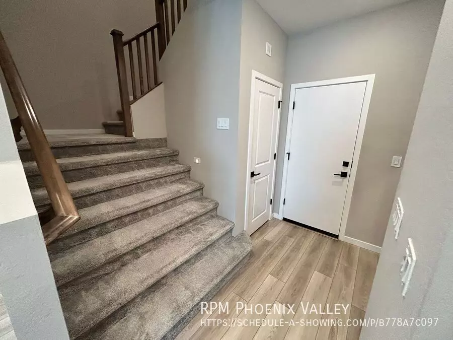 740 East Lark Street, Gilbert, AZ 85297 photo 4