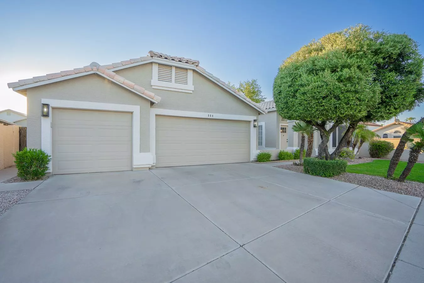 904 South Dolphin Drive, Gilbert, AZ 85233 photo 4