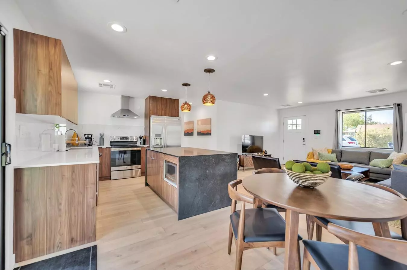 E Linda Ln photo 4
