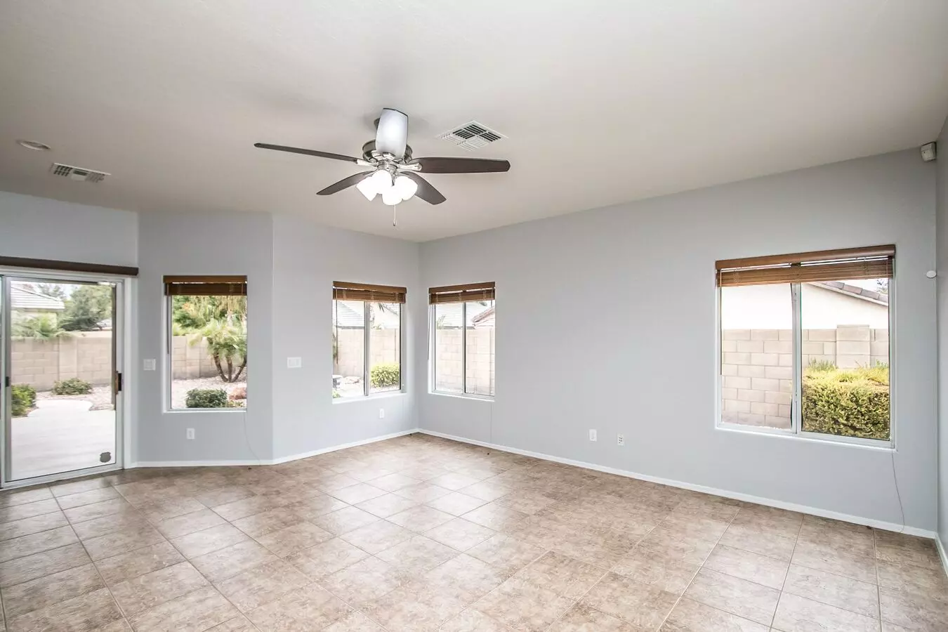 3264 E THORNTON Avenue photo 3