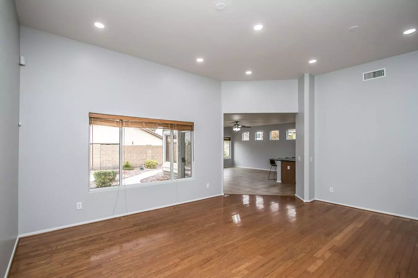 3264 E THORNTON Avenue photo 5