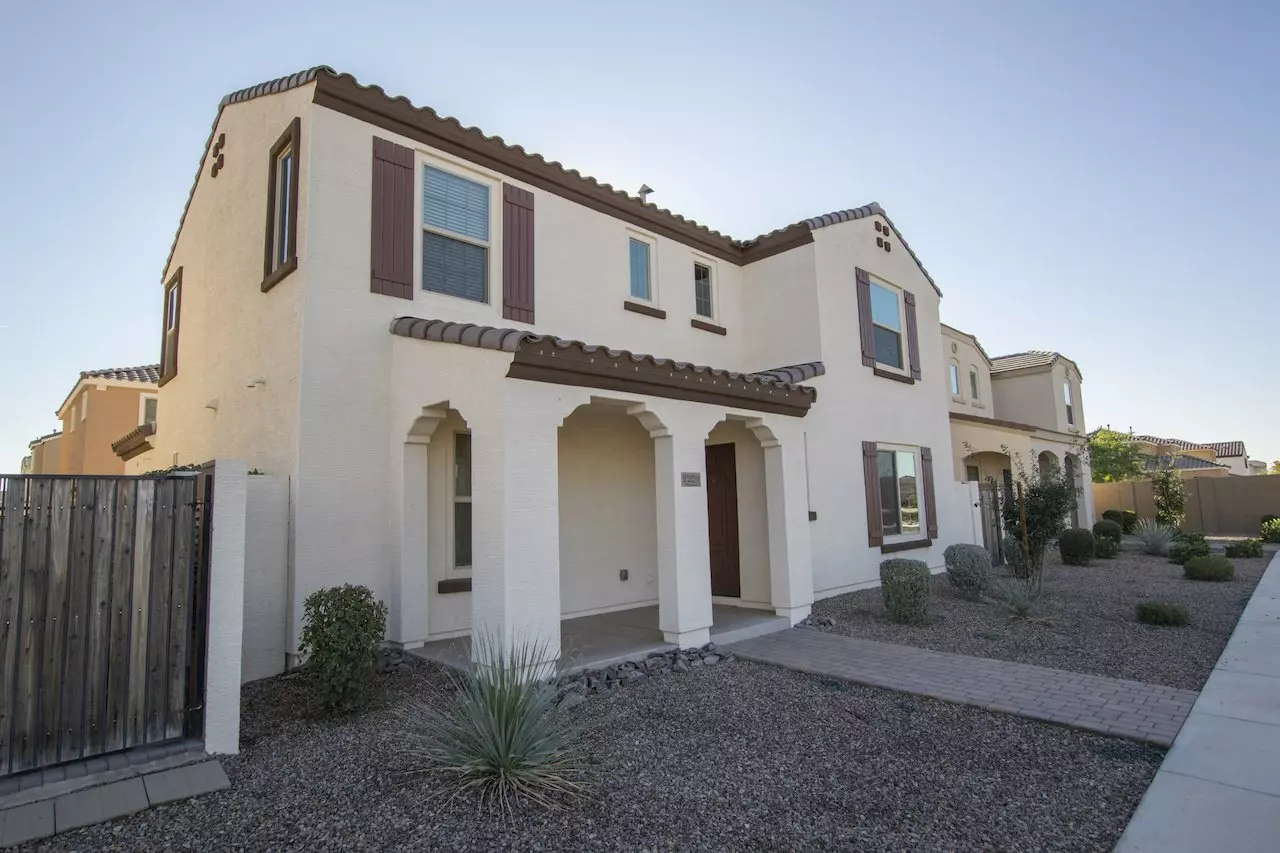 2220 South Ponderosa Drive, Gilbert, AZ 85295 photo 4