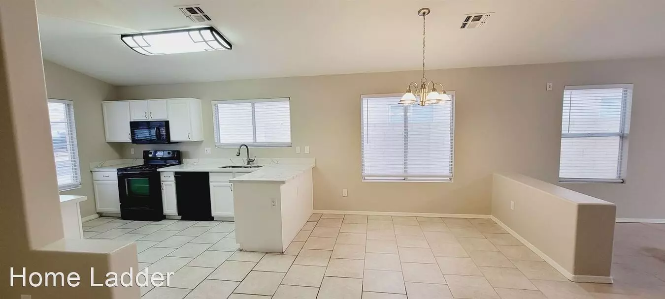 10423 W Pasadena Ave photo 4