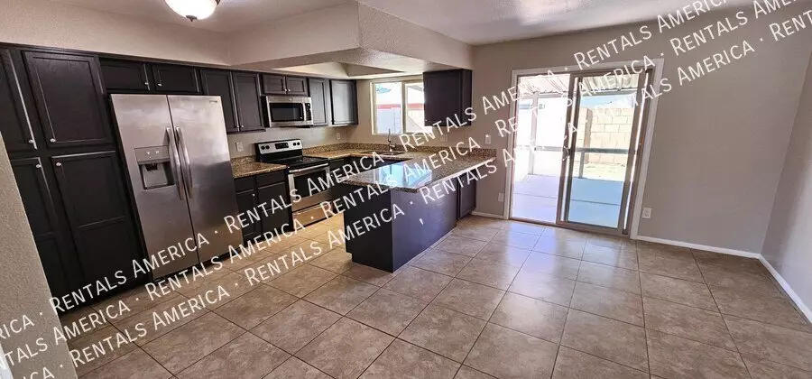 17446 North 55th Avenue, Glendale, AZ 85308 photo 2
