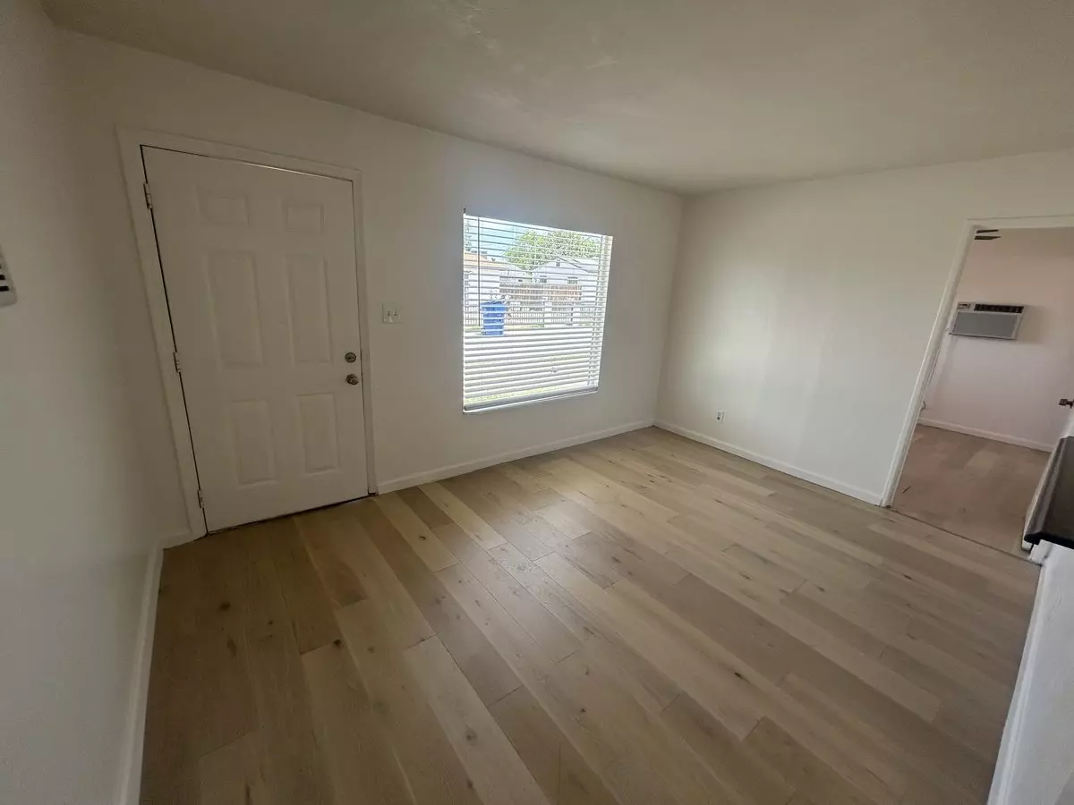 6731 North 63rd Avenue, Glendale, AZ 85301 photo 5
