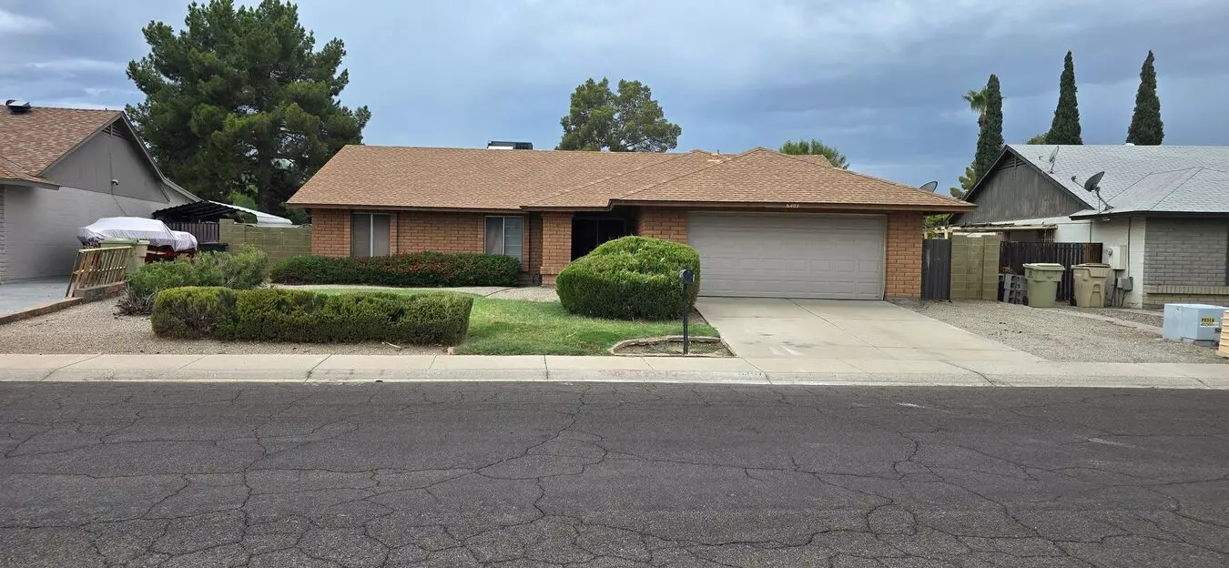 3 Bed House Near Peoria And 67 Ave photo 5