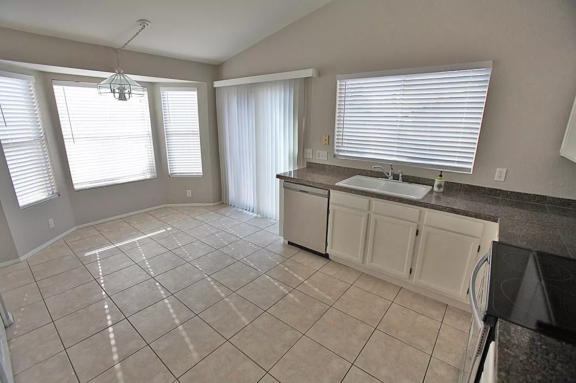 3957 W Chama Dr photo 4