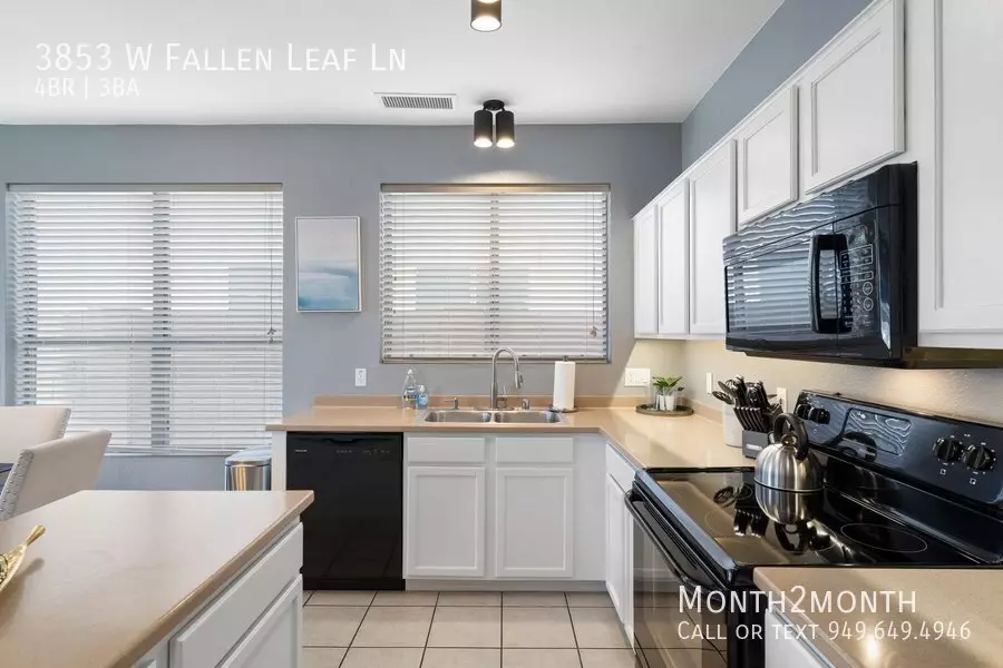 3853 West Fallen Leaf Lane, Glendale, AZ 85310 photo 2