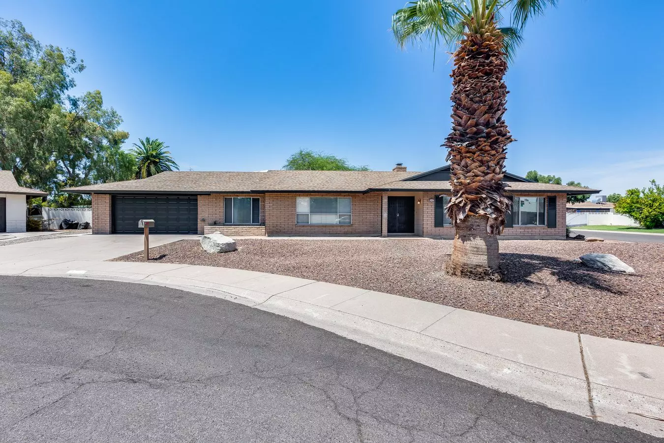 4402 W El Camino Dr photo 2