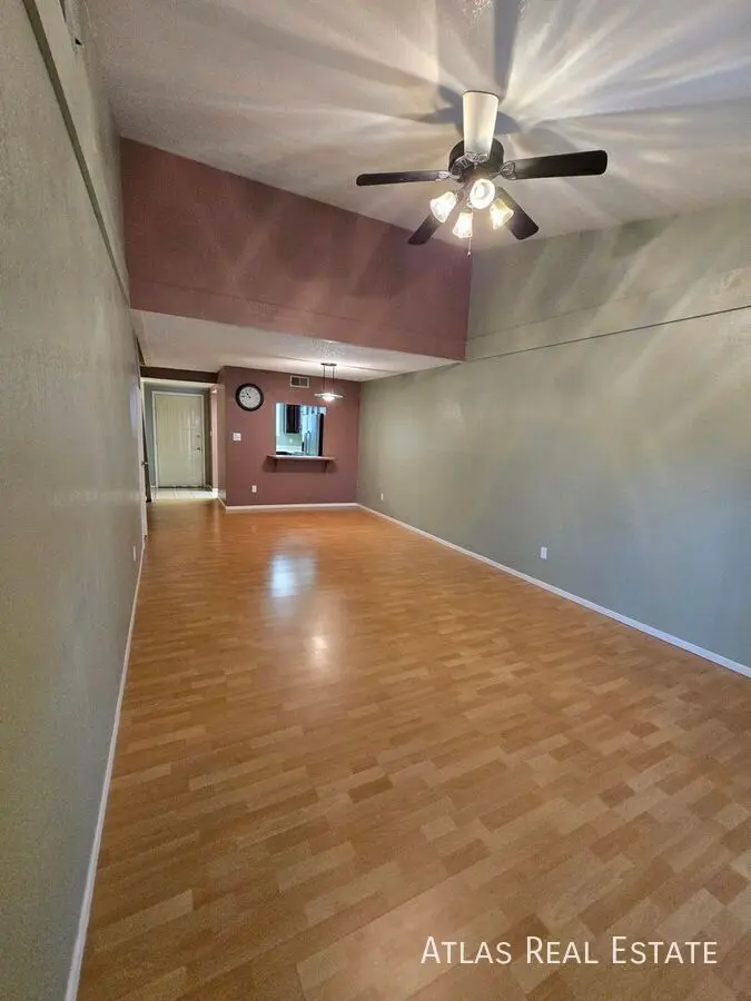 4540 Maryland Ave photo 5