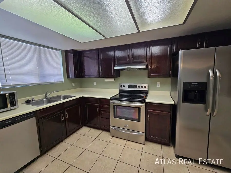 4540 Maryland Ave photo 3