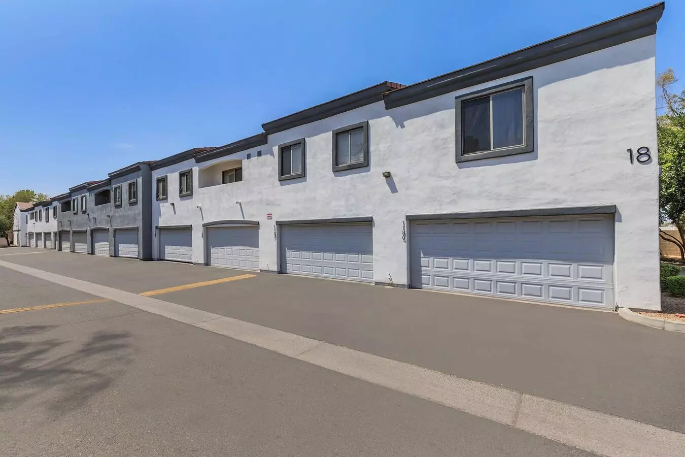 Maryland Terrace Apartments photo 2