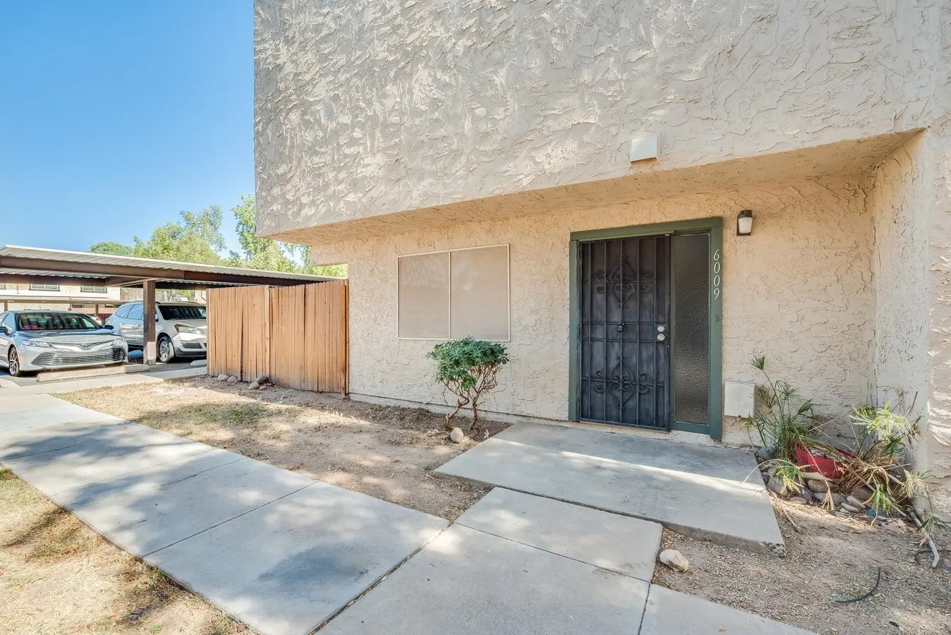 6009 W Townley Ave photo 5