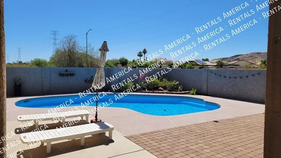 6101 W Whispering Wind Dr Glendale, AZ 85310