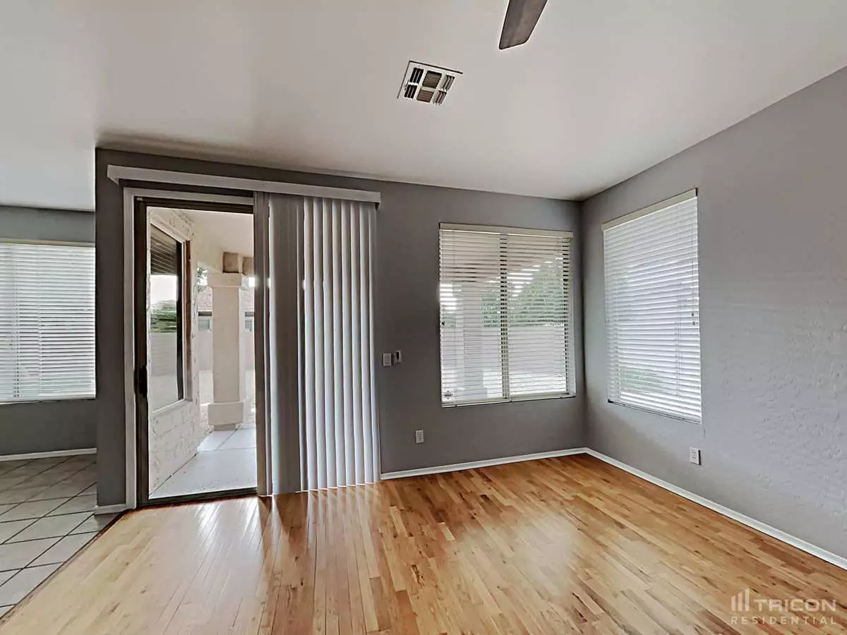 6147 West Oraibi Drive, Glendale, AZ 85308 photo 2