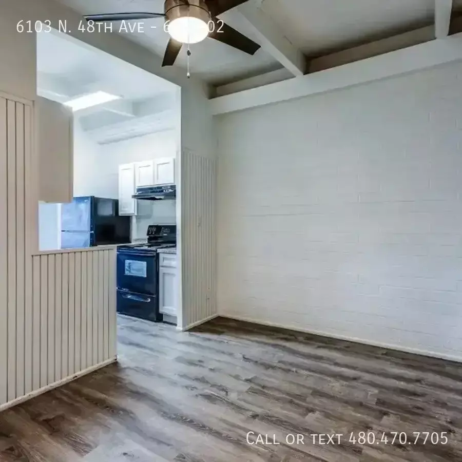 6103 North 48th Avenue, Glendale, AZ 85301 photo 2